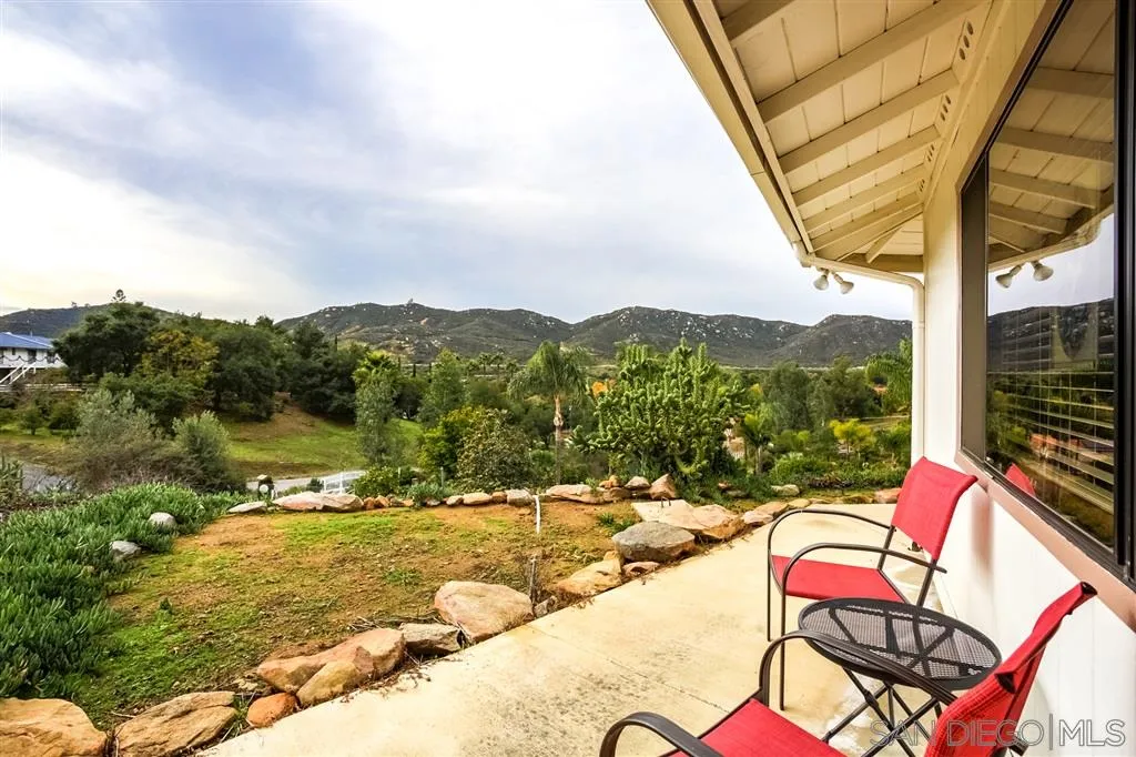 25560 Rua Michelle Escondido, CA 92026 - Photo 5 of 25 Gallery Image 5