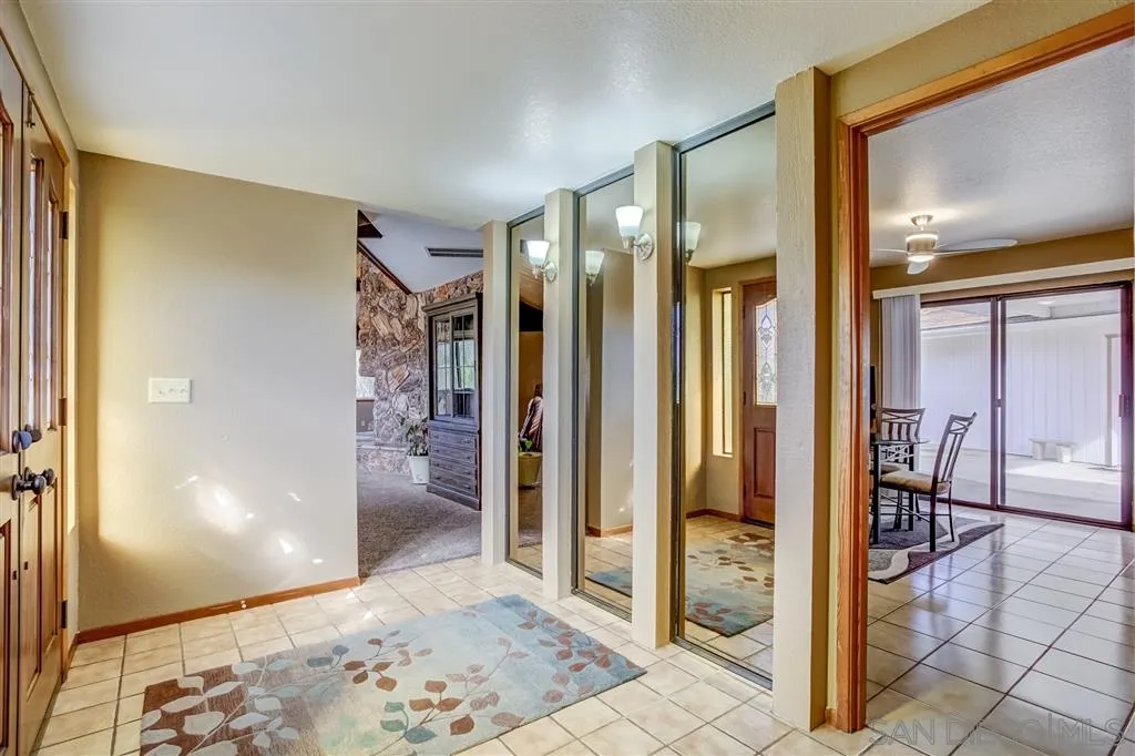 25560 Rua Michelle Escondido, CA 92026 - Photo 6 of 25 Gallery Image 6