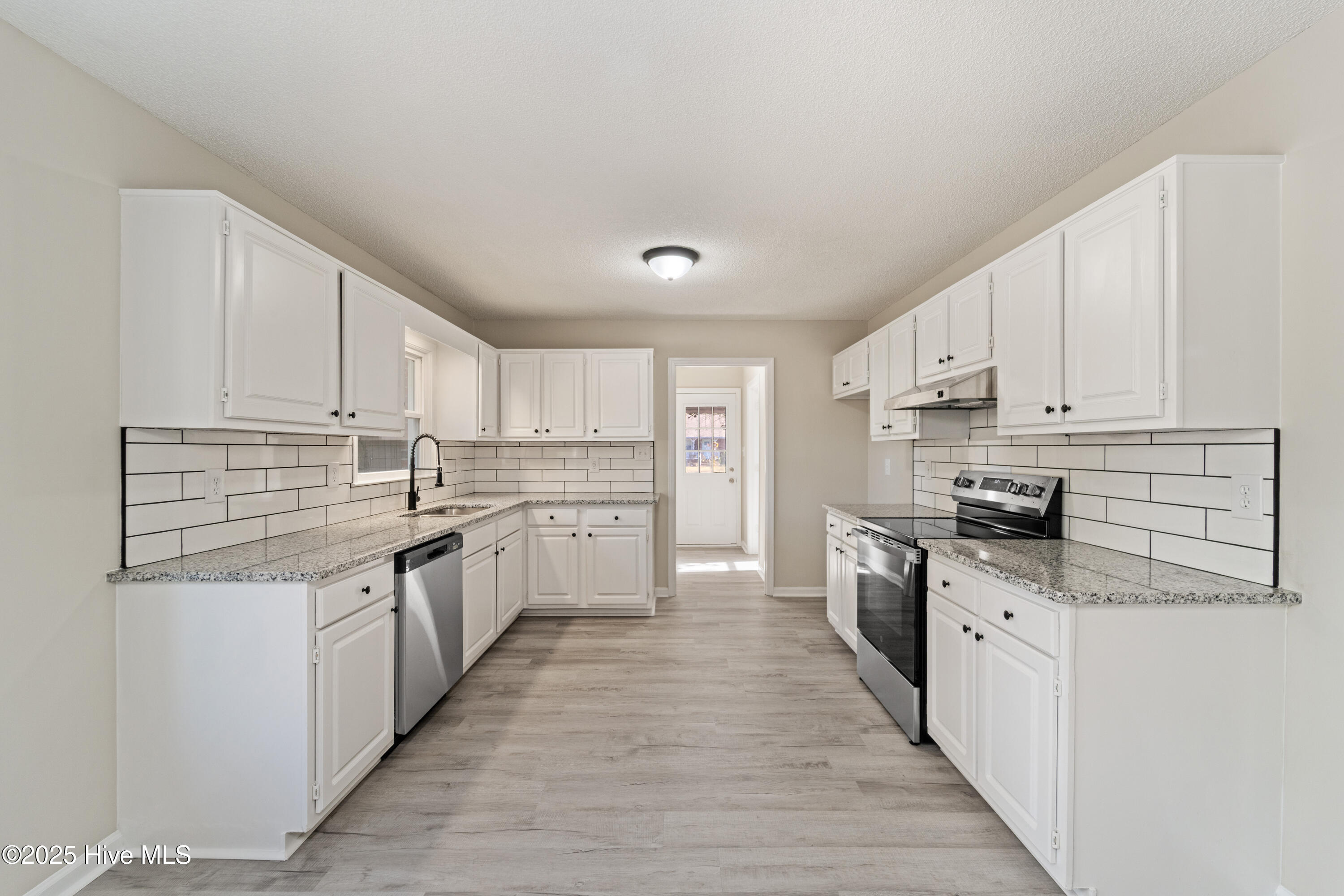 110 Albemarle Road Wilmington, NC 28405 - Photo 12 of 35 DSC05988