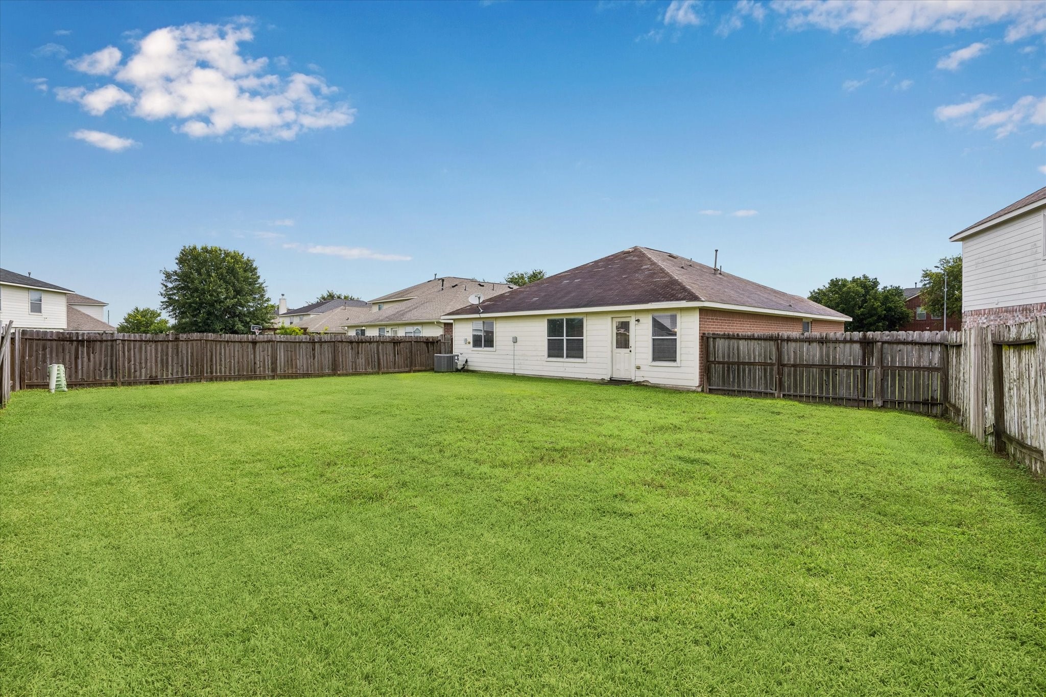 2614 Balsam Ridge Way Fresno, TX 77545 - Photo 14 of 14 a view of a house with backyard and garden
