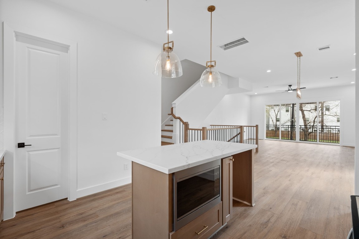 826 Curtin Street, Unit F Houston, TX 77018 - Photo 9 of 37