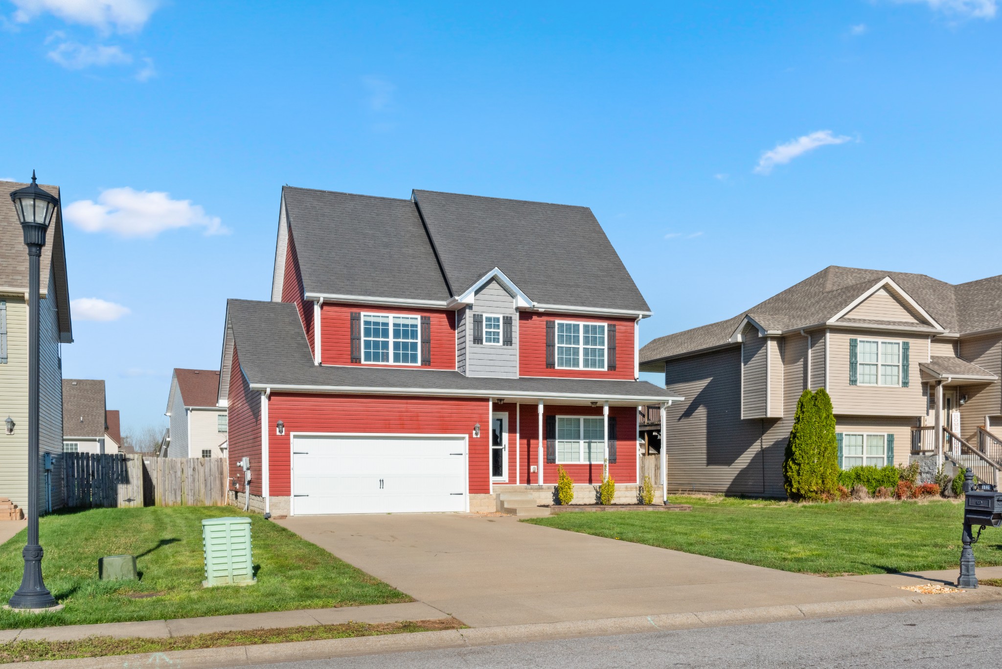 3758 Suiter Road Clarksville, TN 37040 - Photo 3 of 33 a front view of residential houses with yard