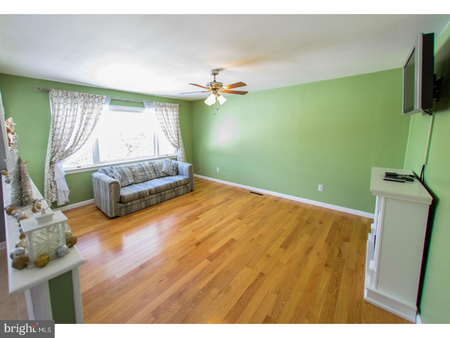 705 Warwick Road Fairless Hills, PA 19030 - Photo 11 of 25 Gallery Image 11