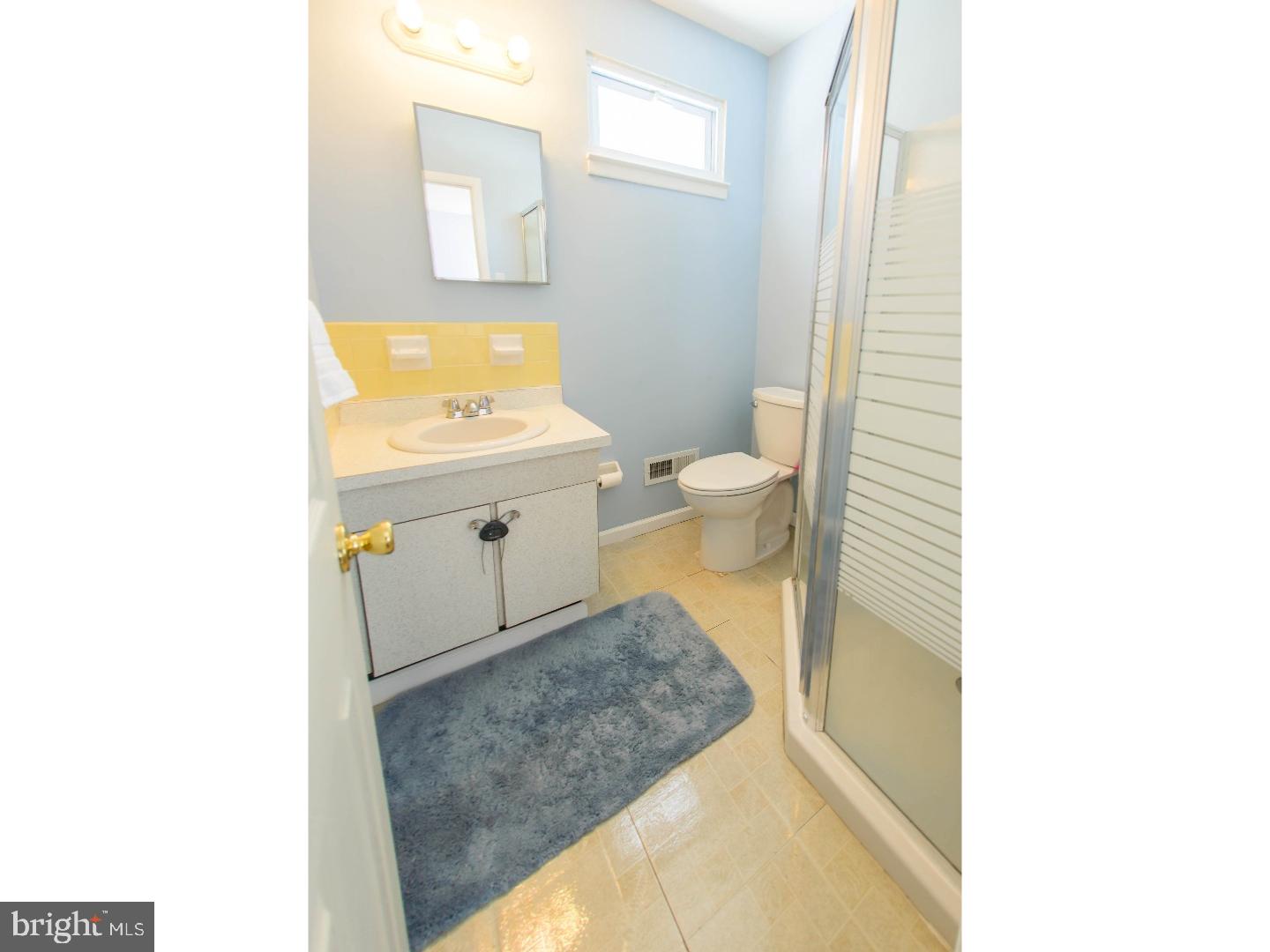 705 Warwick Road Fairless Hills, PA 19030 - Photo 17 of 25 Master Bathroom
