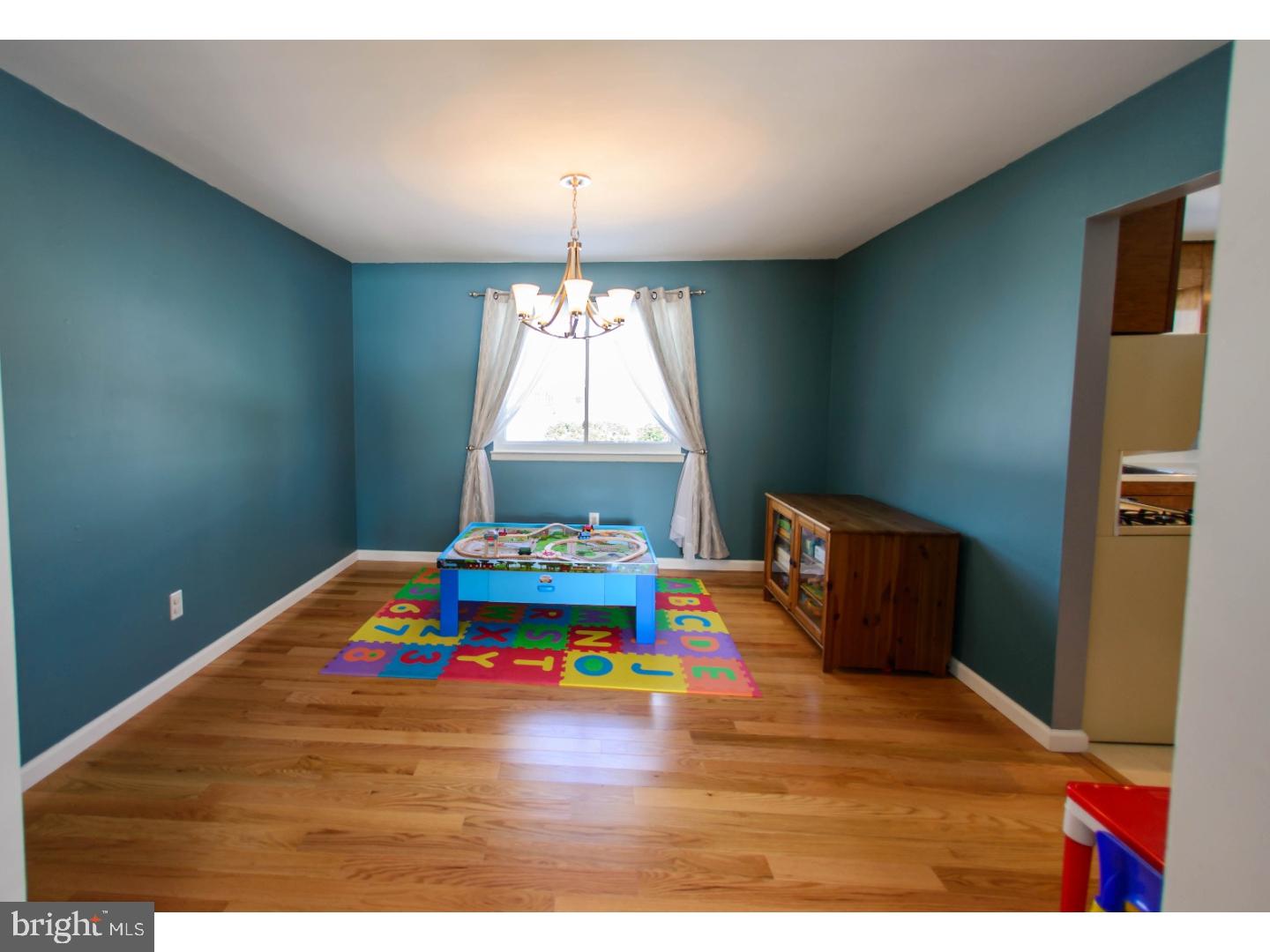 705 Warwick Road Fairless Hills, PA 19030 - Photo 5 of 25 Dining Room