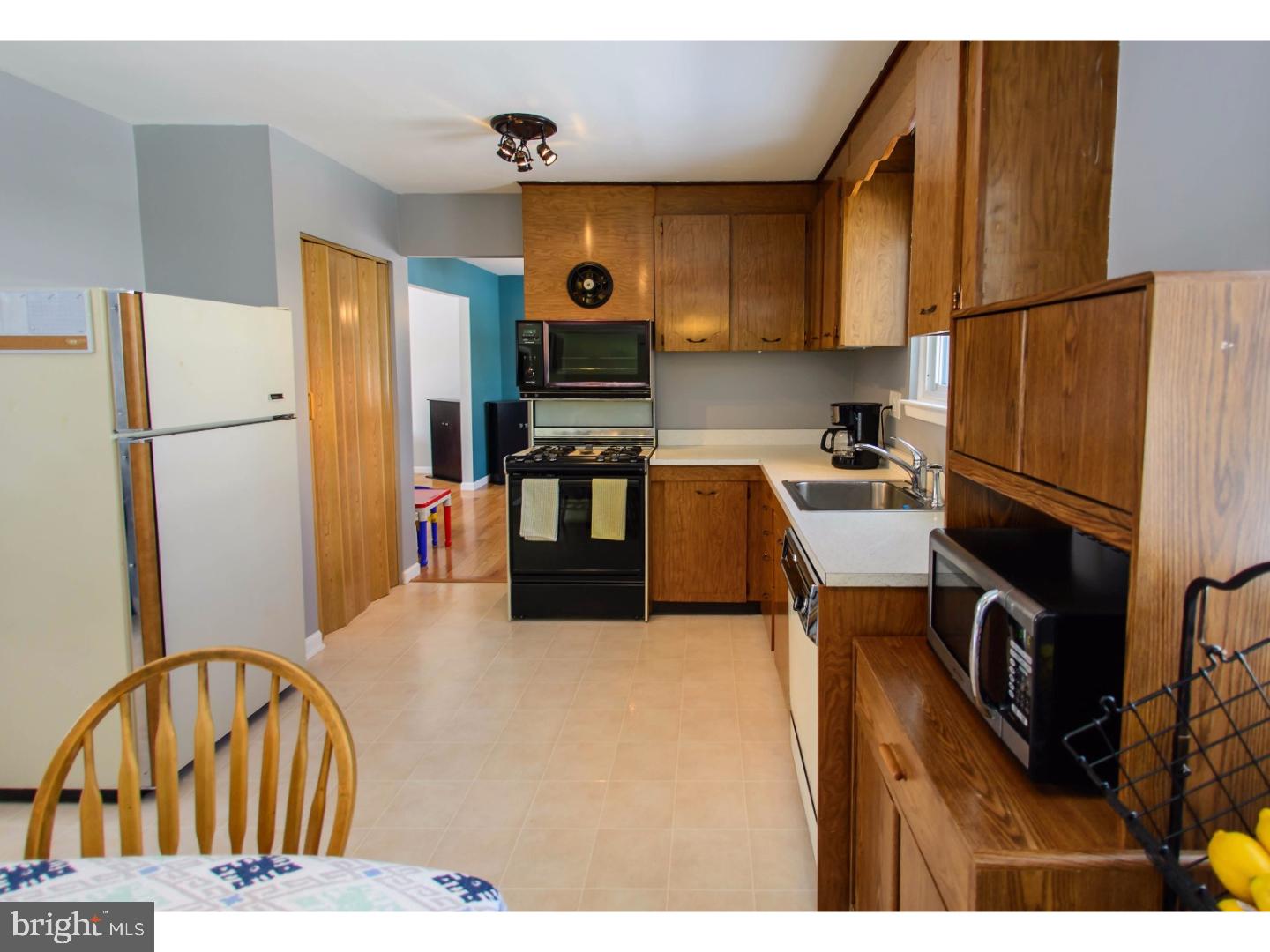 705 Warwick Road Fairless Hills, PA 19030 - Photo 7 of 25 Gallery Image 7