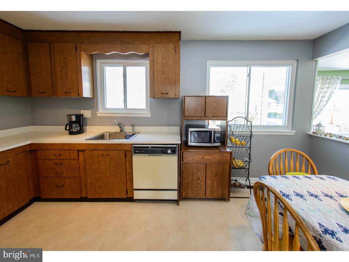 705 Warwick Road Fairless Hills, PA 19030 - Photo 8 of 25 Gallery Image 8