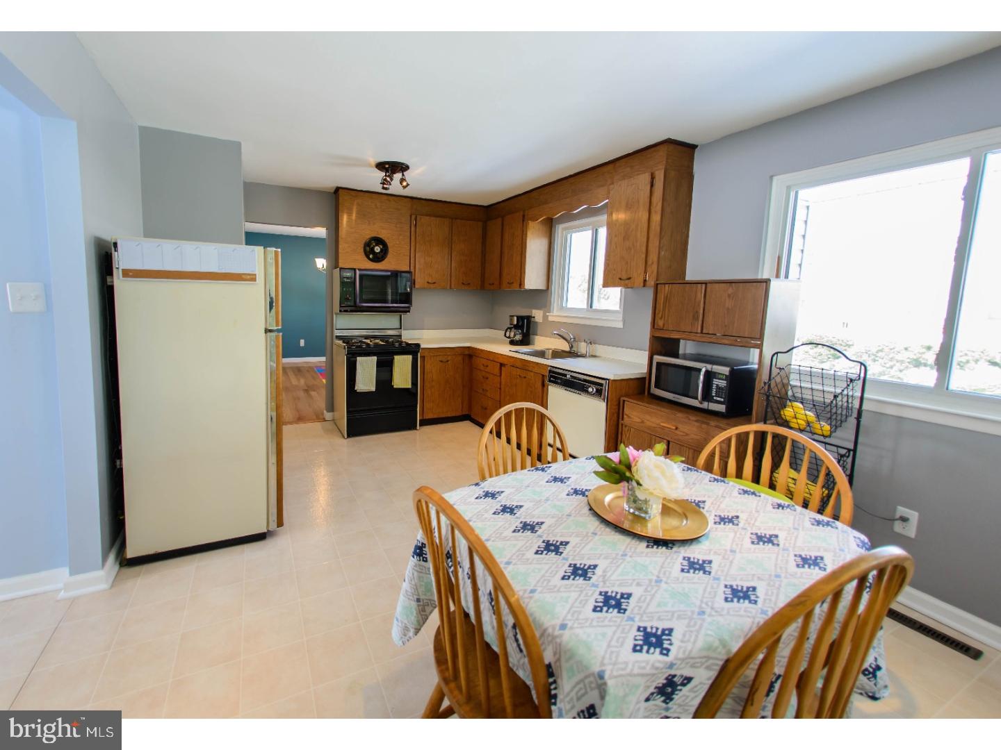 705 Warwick Road Fairless Hills, PA 19030 - Photo 9 of 25 Gallery Image 9