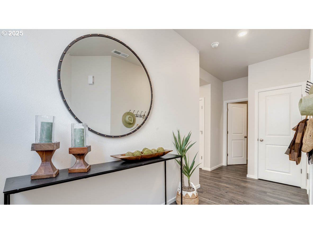 2805 U Street Springfield, OR 97477 - Photo 2 of 31 a living room with furniture and a mirror