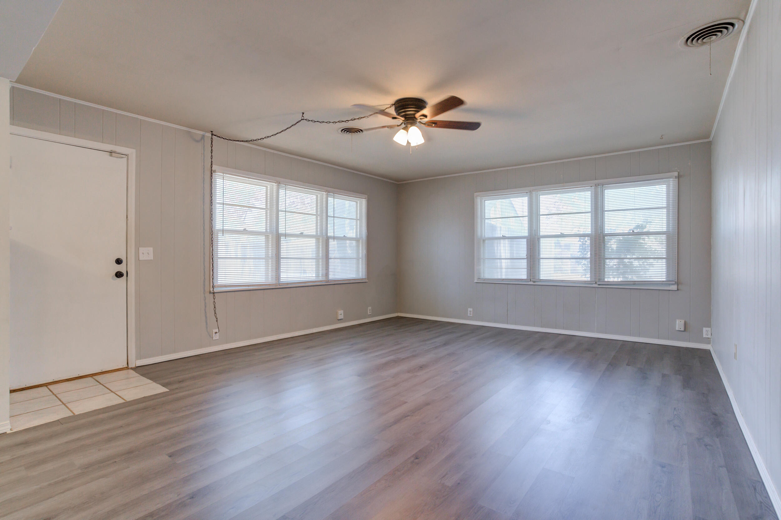 4202 52nd Street Lubbock, TX 79413 - Photo 4 of 23 Living Room 1 close up