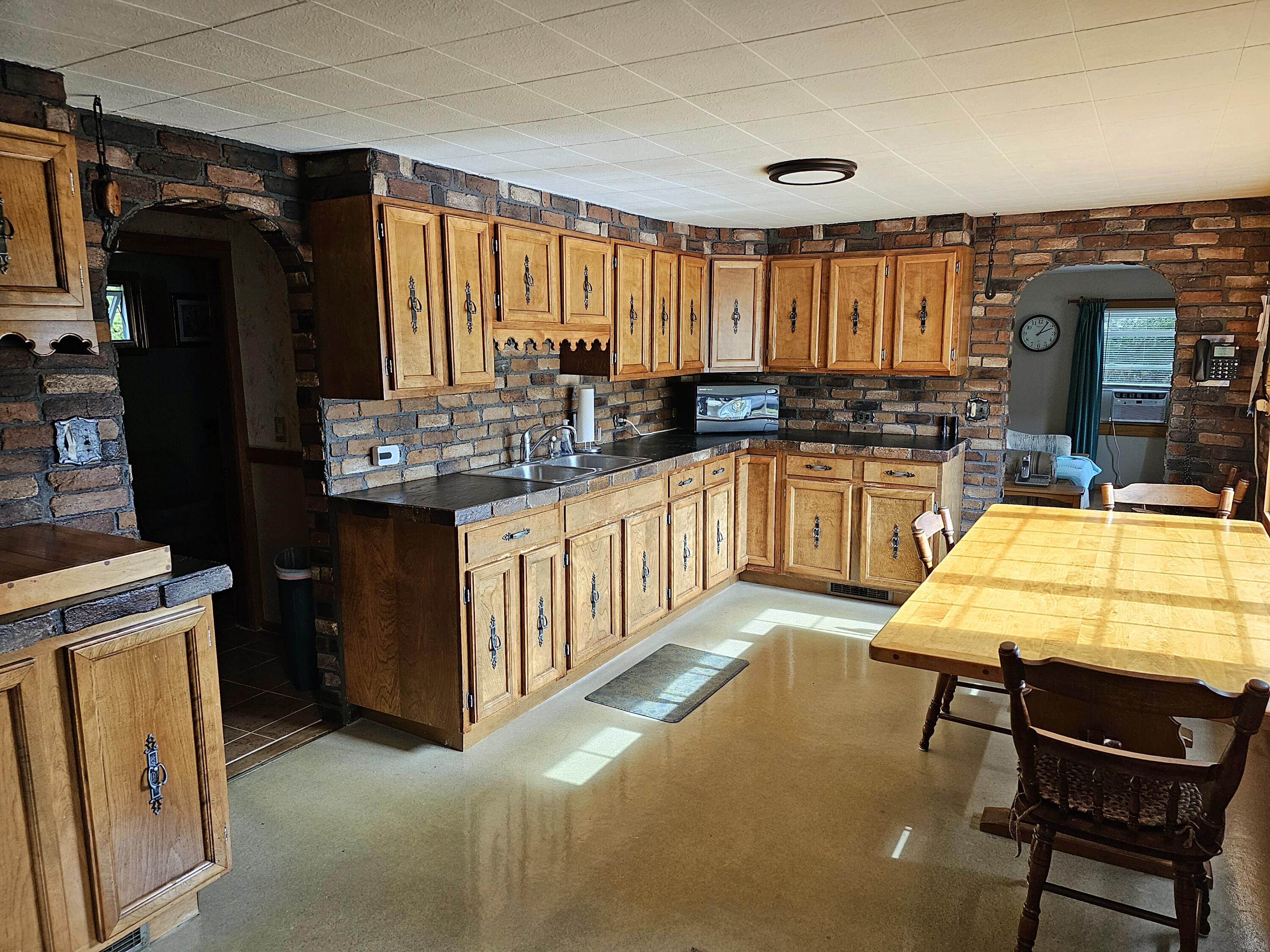 1789 Hotel Road Auburn, ME 04210 - Photo 11 of 34 20231006_140230