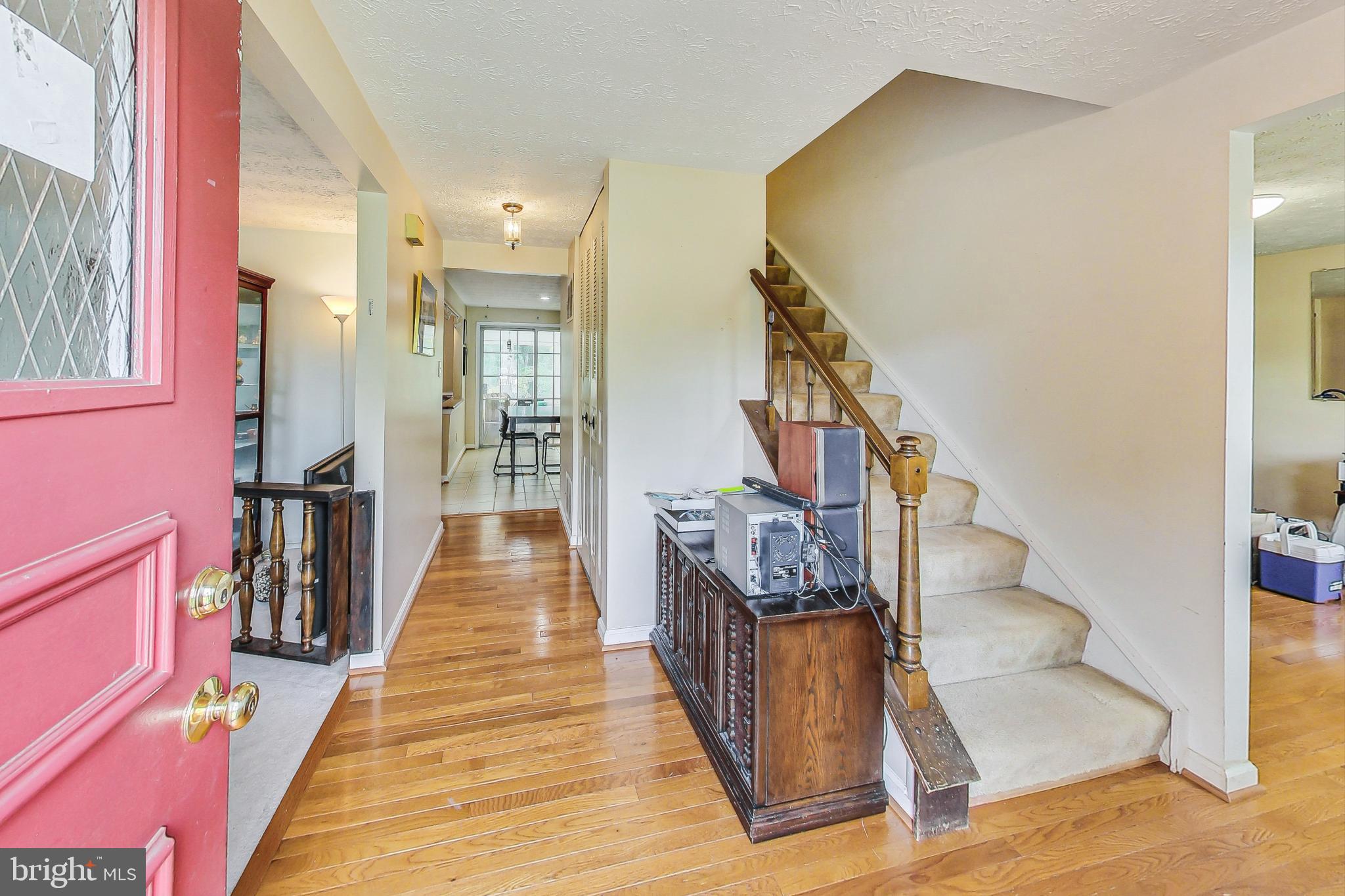 12711 Northcliff Road Bowie, MD 20720 - Photo 2 of 14 Entry way