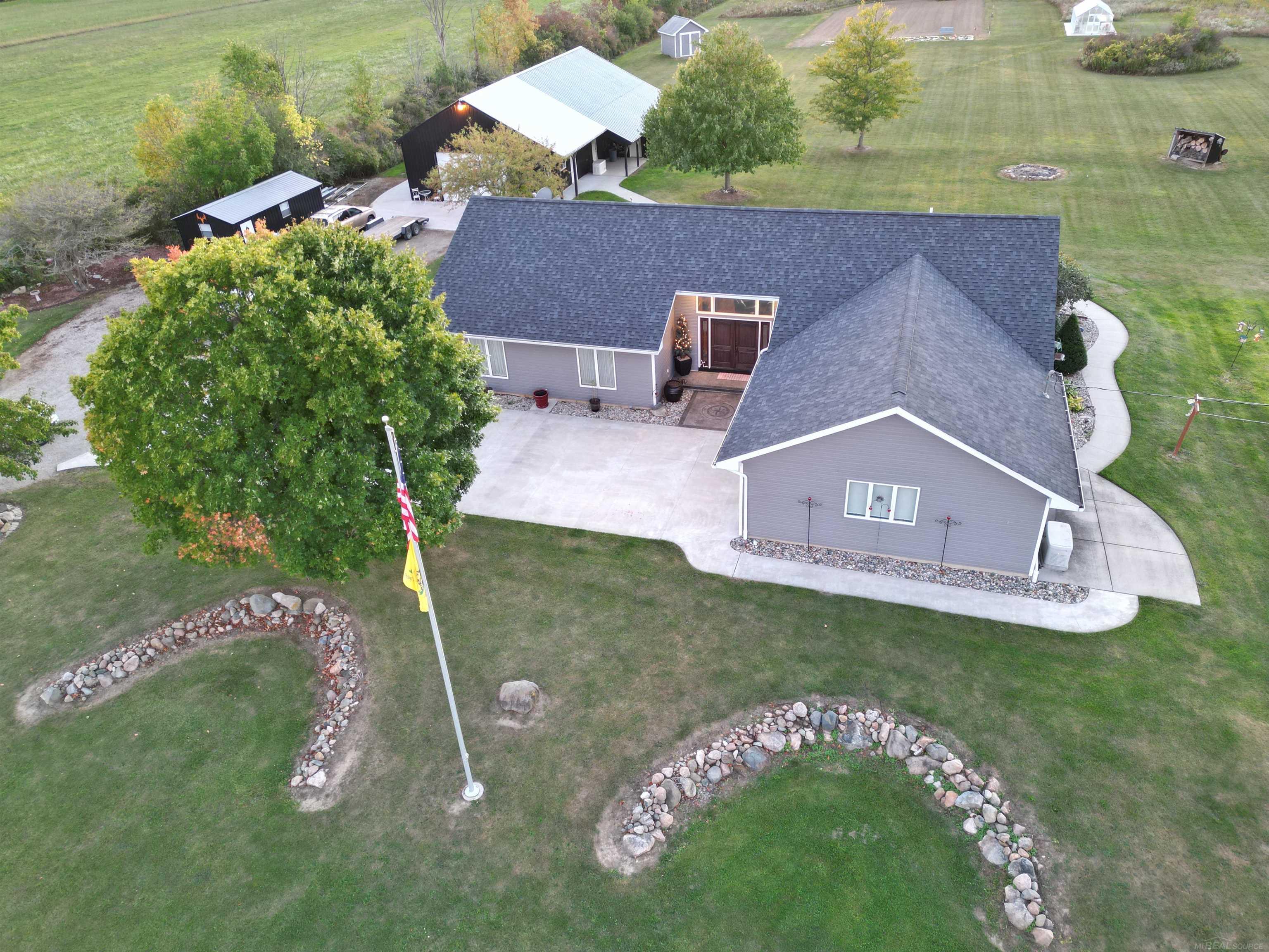 5173 Gleason Road Emmett, MI 48022 - Photo 3 of 50