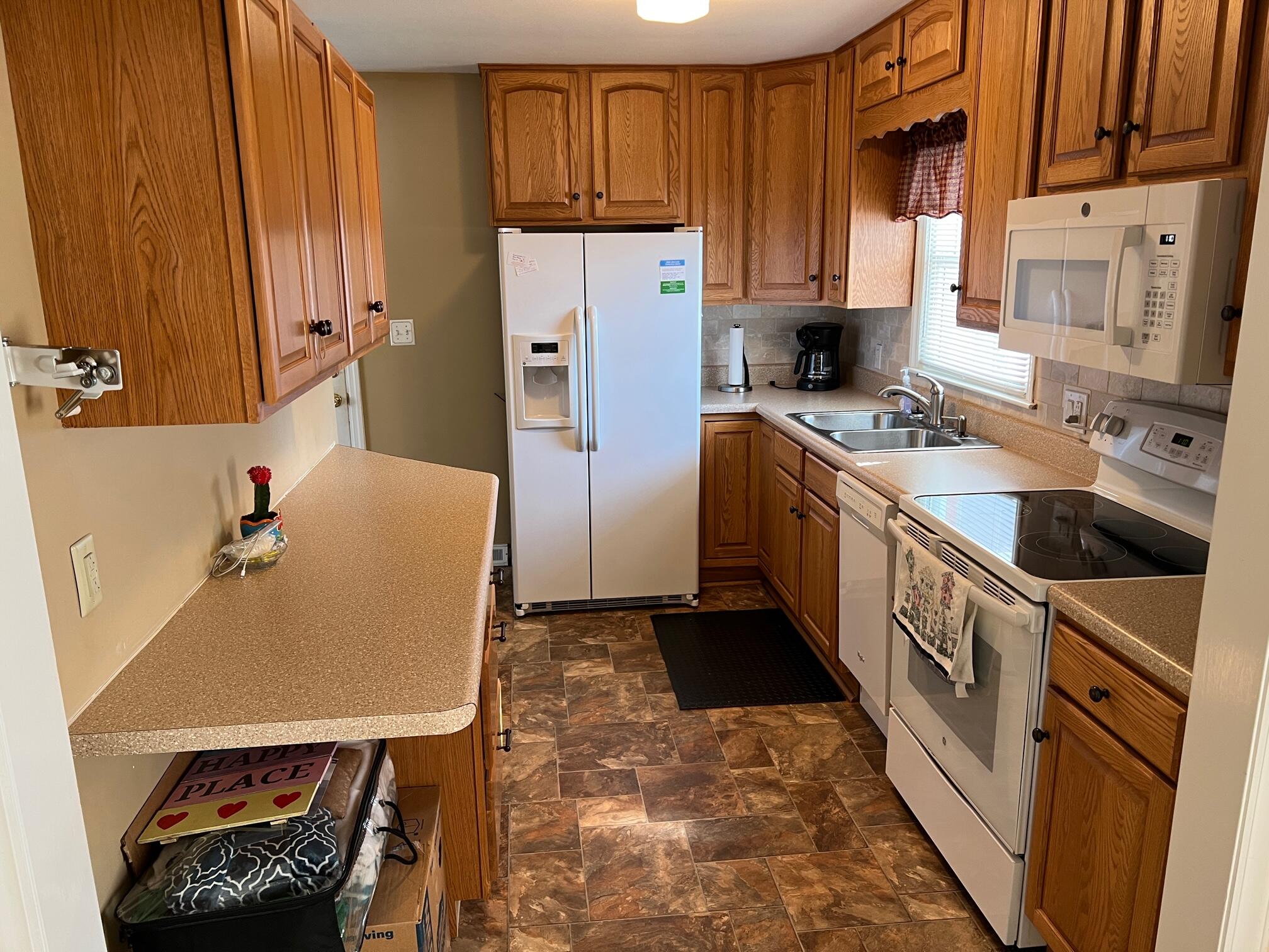 507 Santee Road Roanoke, VA 24019 - Photo 5 of 27 IMG_4316
