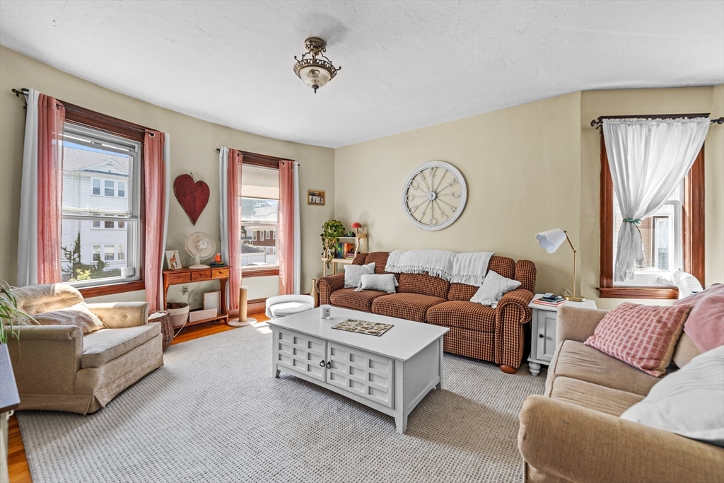 18 Strathmore Road Worcester, MA 01610 - Photo 12 of 32 Gallery Image 12
