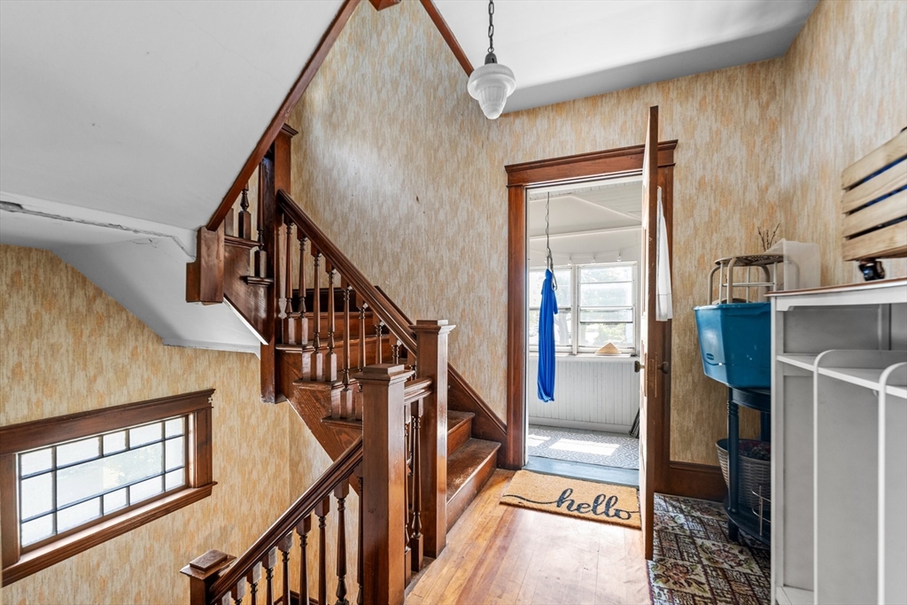 18 Strathmore Road Worcester, MA 01610 - Photo 10 of 32 Gallery Image 10
