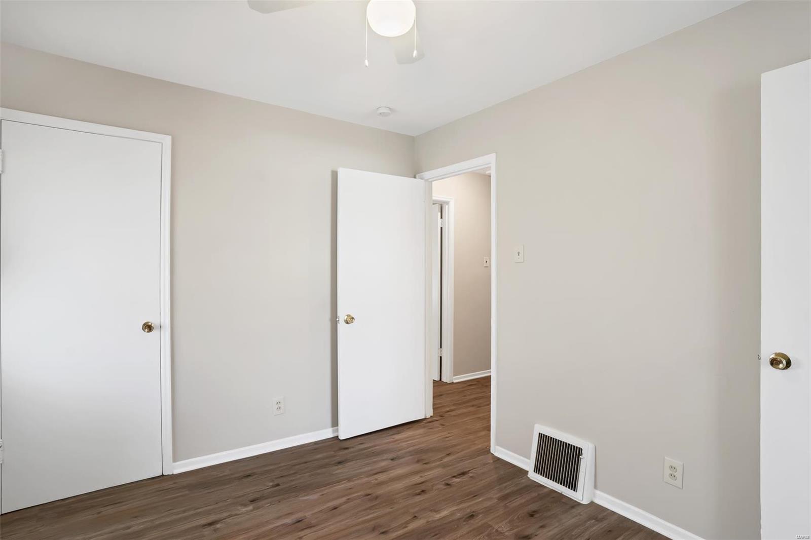 247 Midlothian Road St. Louis, MO 63137 - Photo 14 of 21