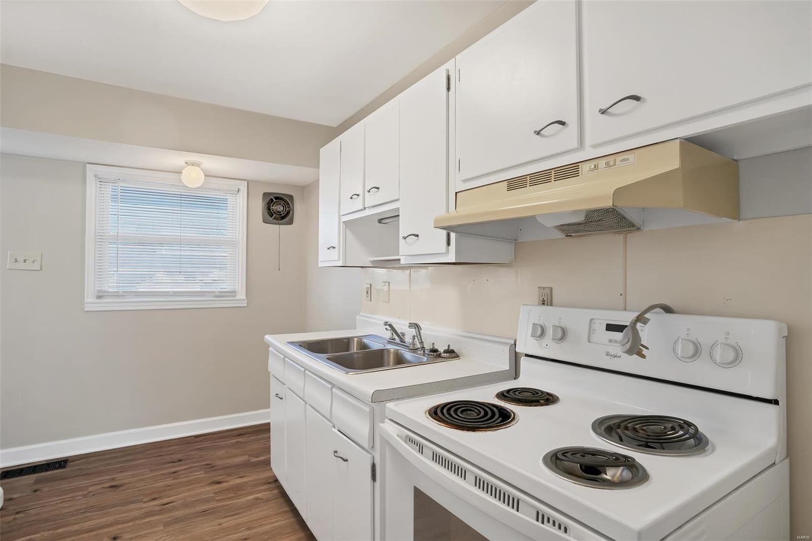 247 Midlothian Road St. Louis, MO 63137 - Photo 18 of 21