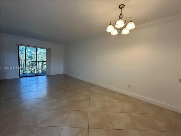$2,100 | 10613 Northwest 11th Street, Unit 205, Pembroke Pines, FL 33026