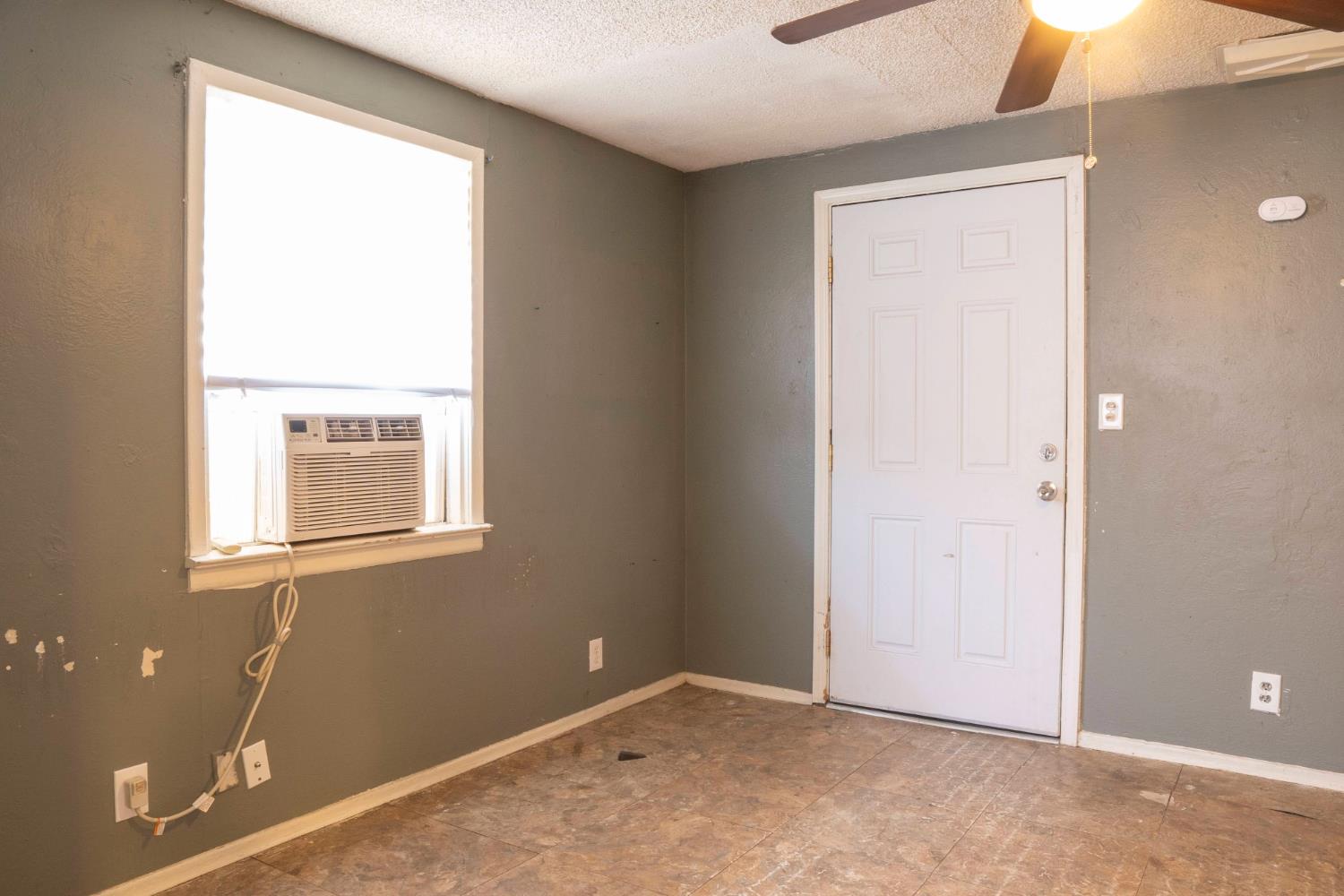 5028 East Balch Avenue Fresno, CA 93727 - Photo 6 of 38