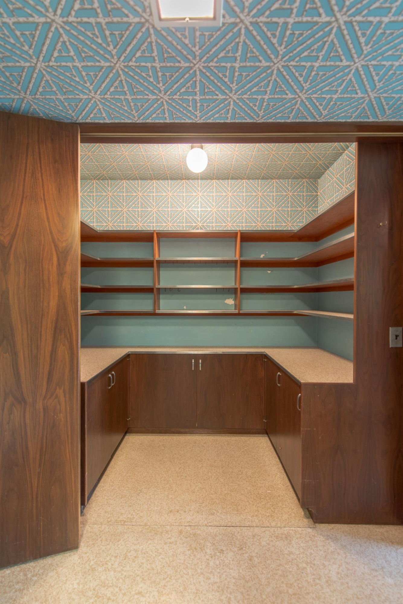 2320 Devonshire Road Ann Arbor, MI 48104 - Photo 13 of 36 Photo 13