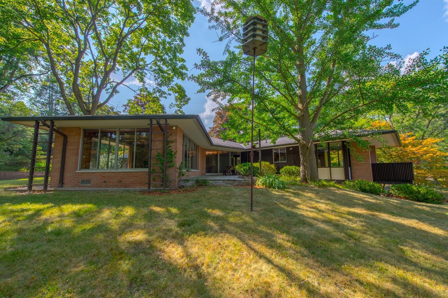 2320 Devonshire Road Ann Arbor, MI 48104 - Photo 32 of 36 Photo 32