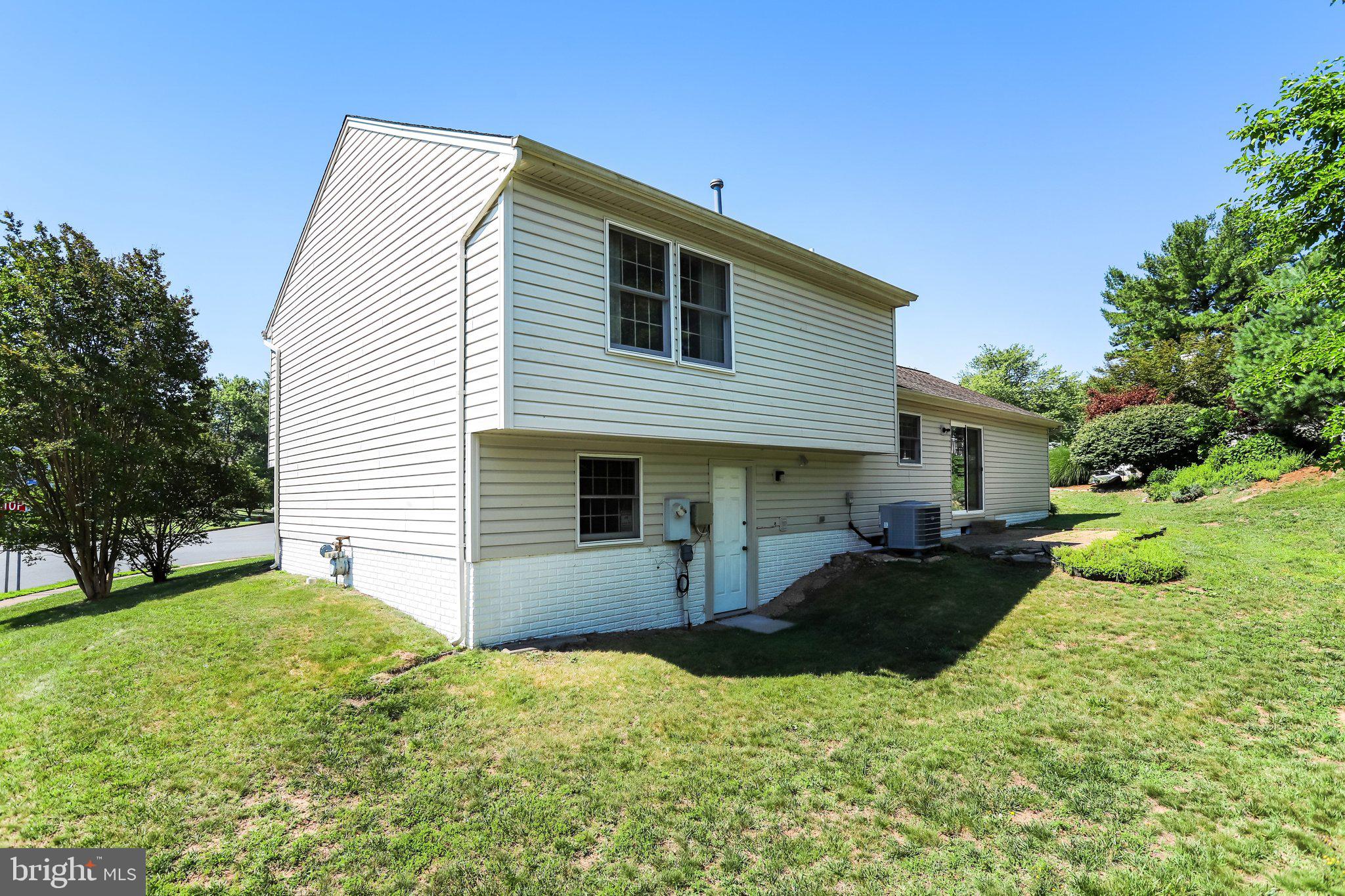 1803 East Beech Road Sterling, VA 20164 - Photo 33 of 34