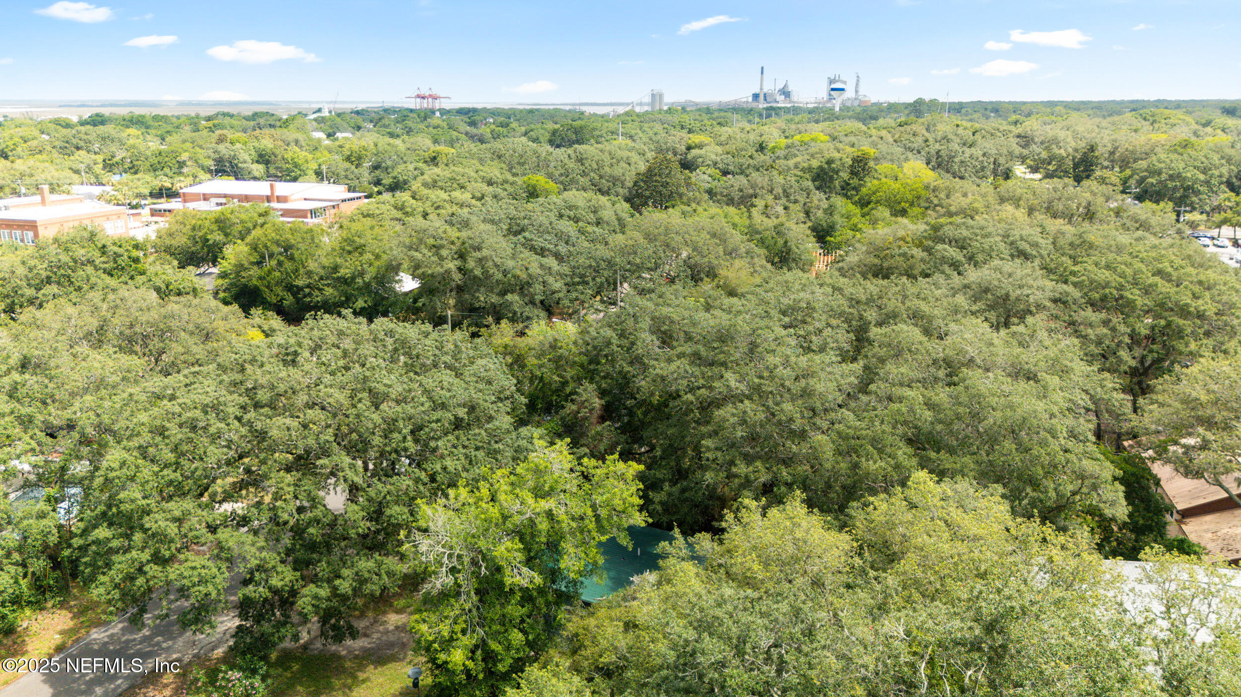 610 Division Street Fernandina Beach, FL 32034 - Photo 32 of 40 a view of a city