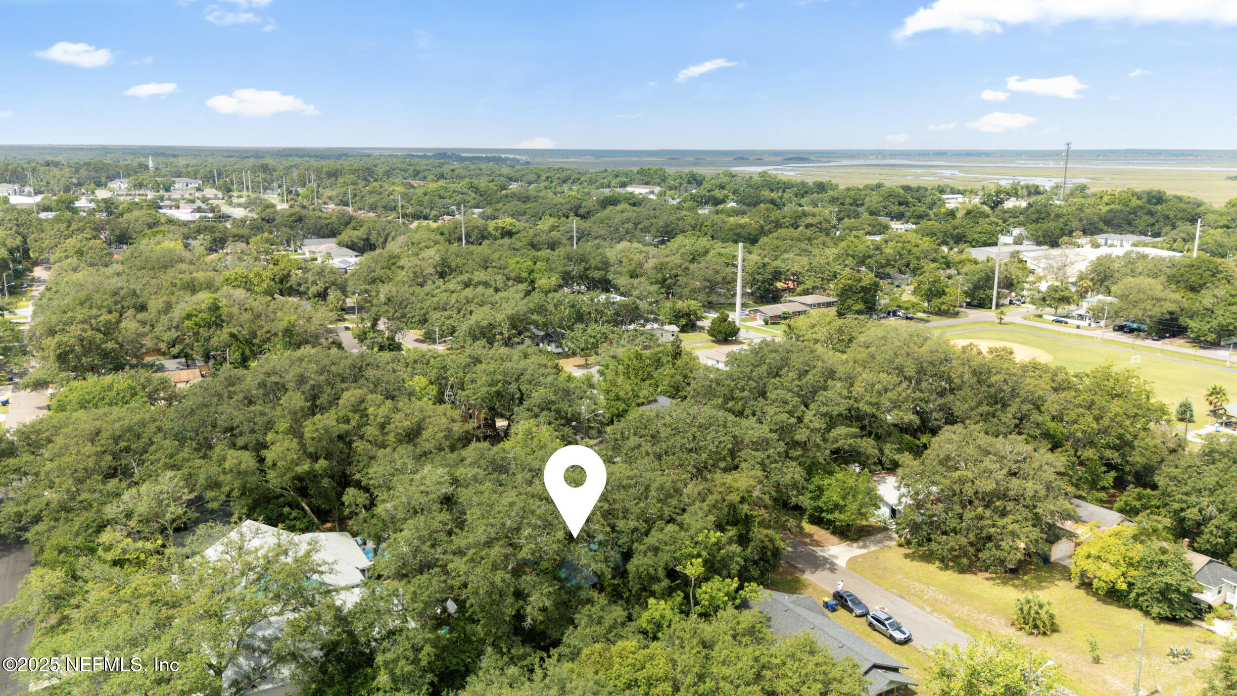 610 Division Street Fernandina Beach, FL 32034 - Photo 37 of 40 a view of a city from a yard