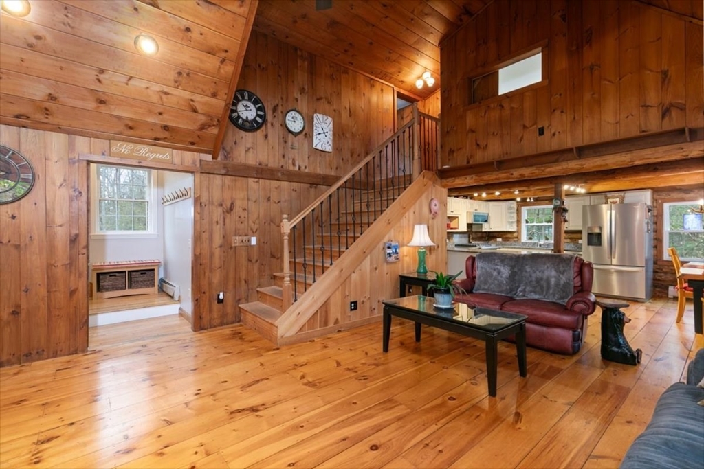 5 Tamworth Road Sandown, NH 03873 - Photo 14 of 40 Gallery Image 14