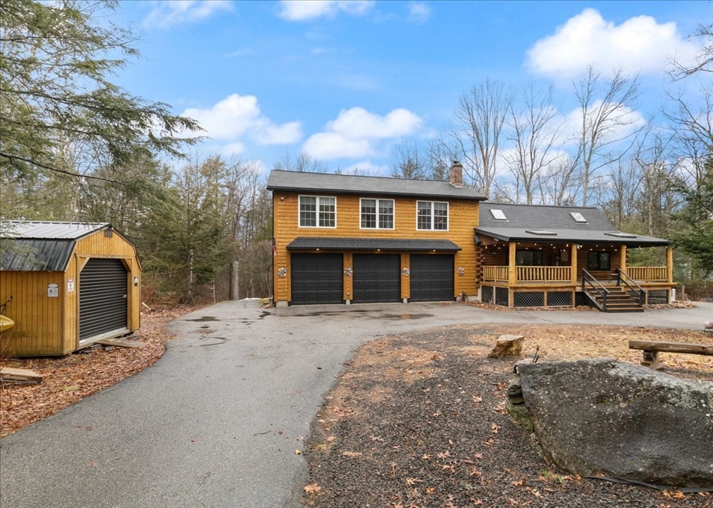 5 Tamworth Road Sandown, NH 03873 - Photo 4 of 40 Gallery Image 4