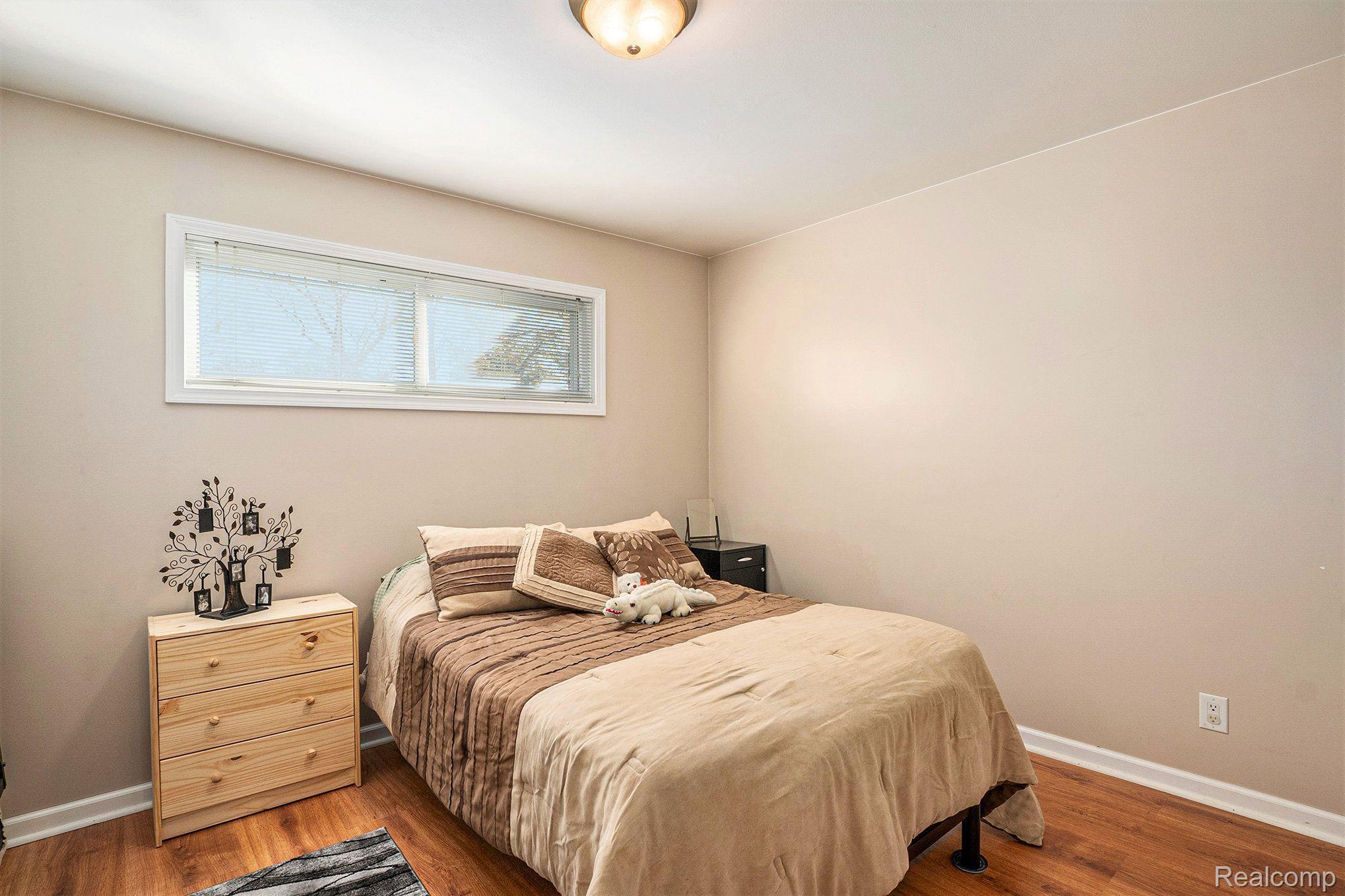 1651 Grove Road Ypsilanti, MI 48198 - Photo 9 of 16 Gallery Image 9