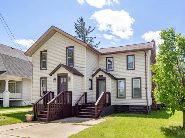 $299,900 | 212 East Allegan Street, Otsego, MI 49078