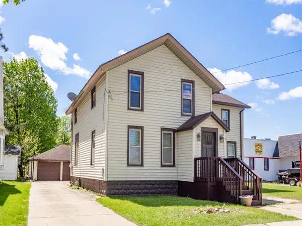 $299,900 | 212 East Allegan Street, Otsego, MI 49078