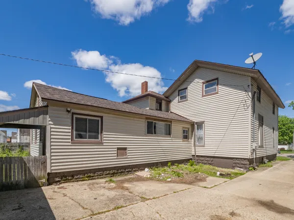 $299,900 | 212 East Allegan Street, Otsego, MI 49078