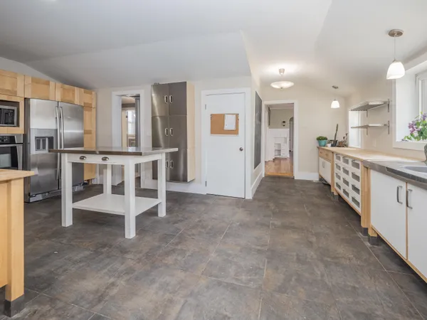 $299,900 | 212 East Allegan Street, Otsego, MI 49078