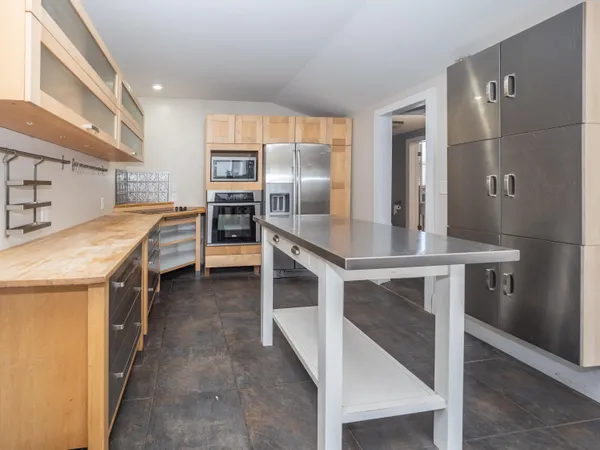 $299,900 | 212 East Allegan Street, Otsego, MI 49078