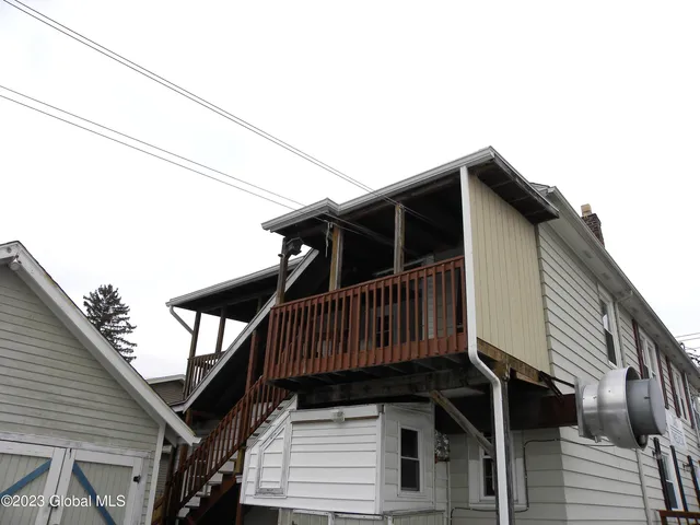 $1,500 | 1204 Washington Avenue, Rensselaer, NY 12144