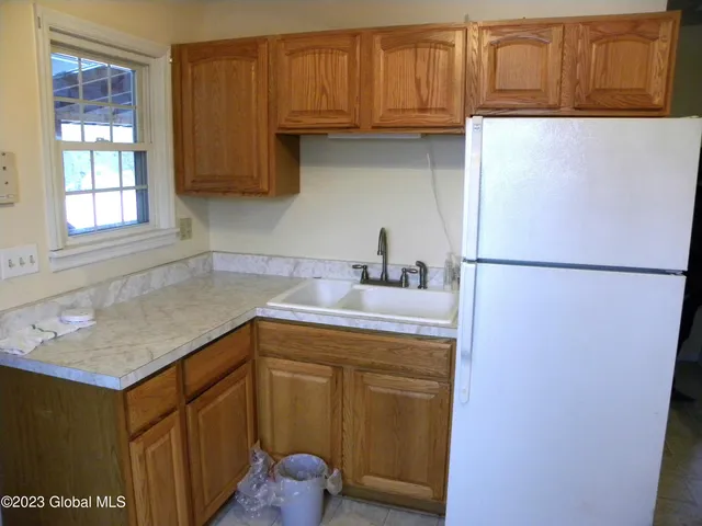 $1,500 | 1204 Washington Avenue, Rensselaer, NY 12144