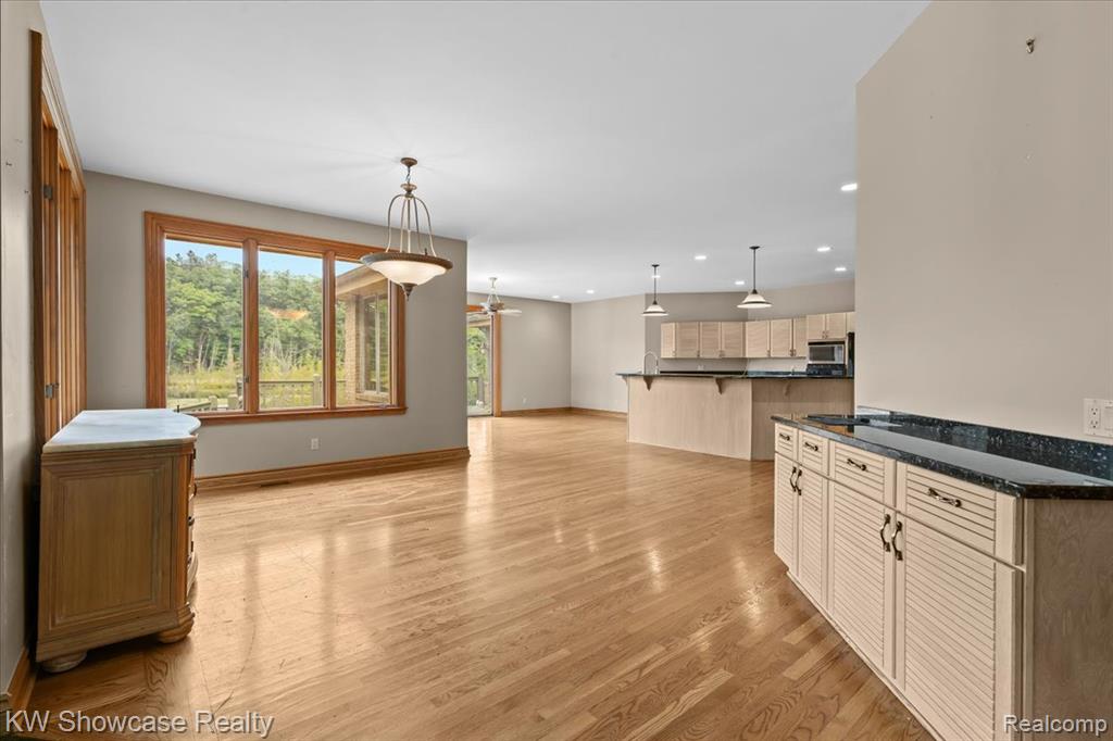 7950 Clement Road Clarkston, MI 48346 - Photo 8 of 44