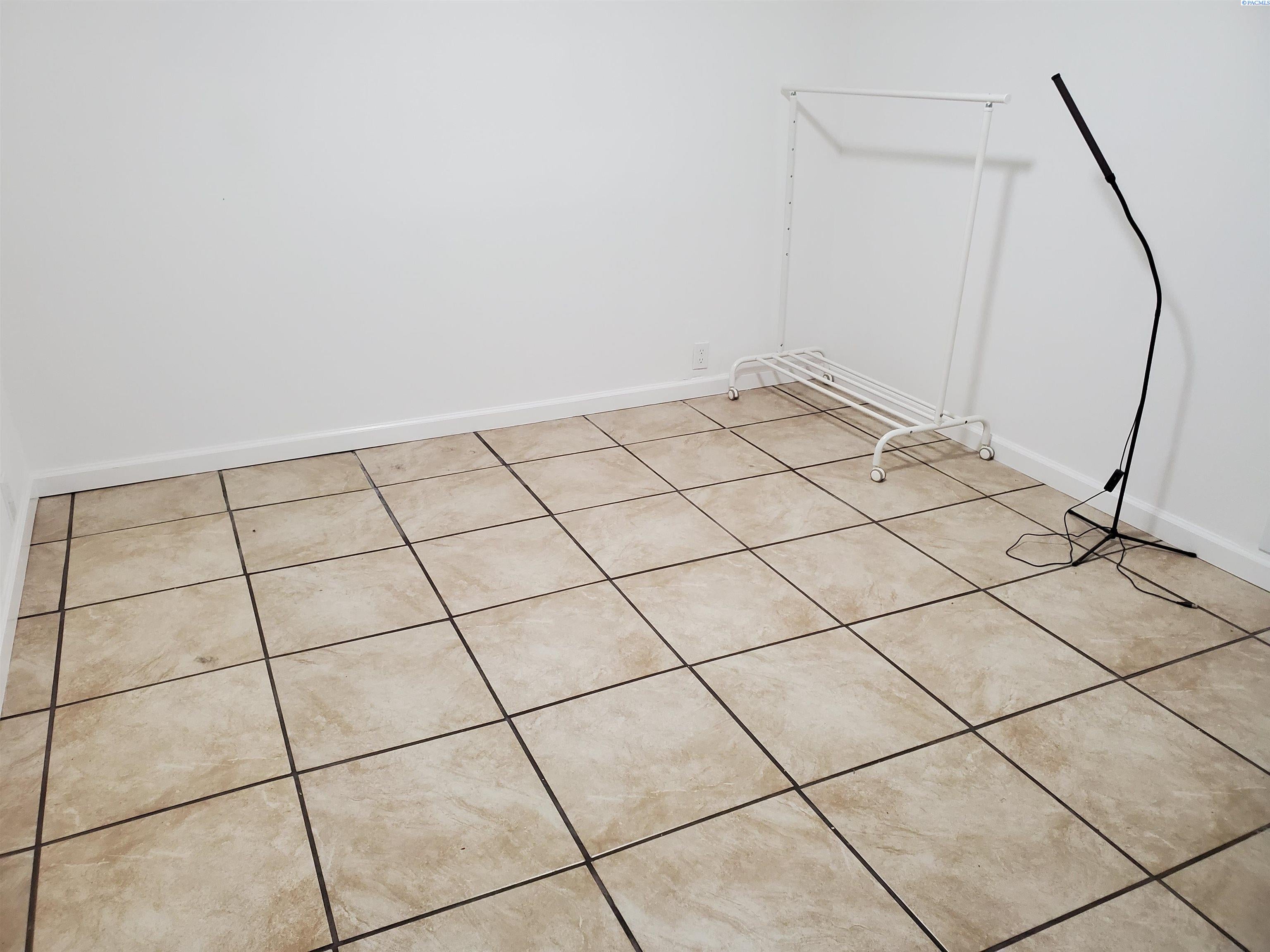171702 Olsen Road Grandview, WA 98930 - Photo 17 of 32 Gallery Image 17