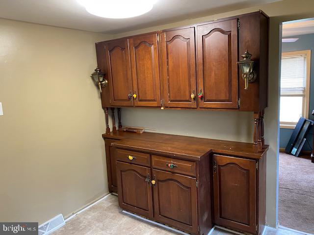 423 Amesbury Road Lancaster, PA 17601 - Photo 4 of 10 Gallery Image 4
