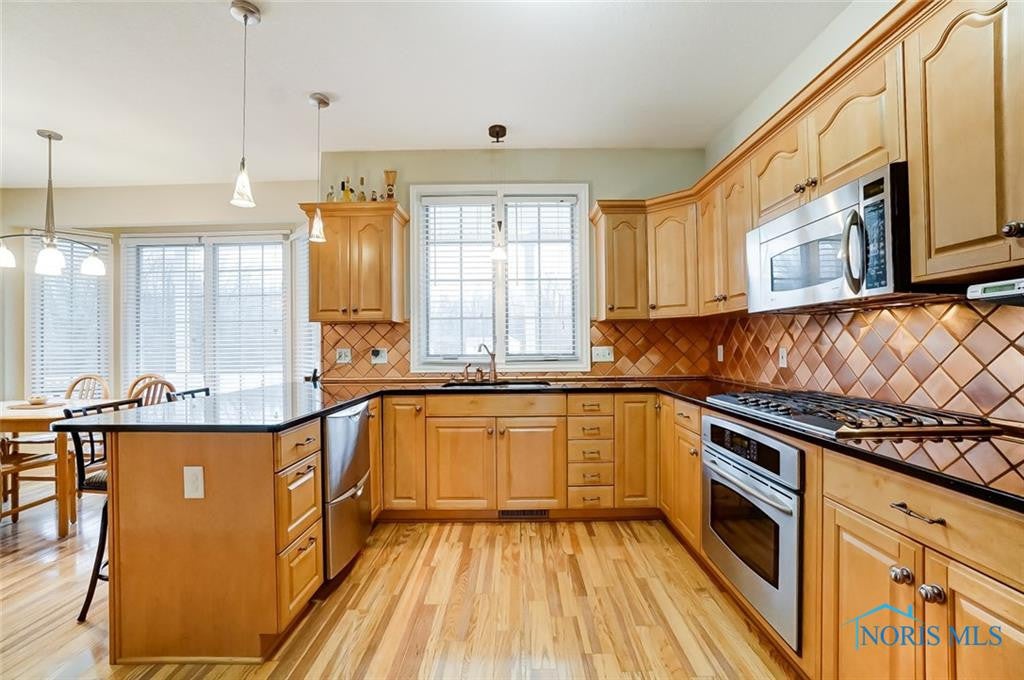 5223 State Line Road Sylvania, OH 43560 - Photo 11 of 47 Gallery Image 11