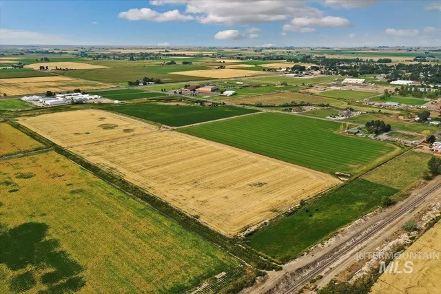 $1,999,000 | 3940 North 2300 E Road, Filer, ID 83328