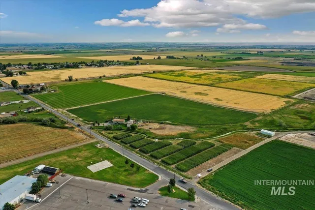 $1,999,000 | 3940 North 2300 E Road, Filer, ID 83328