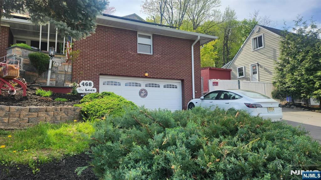 468 Oak Street Ridgefield, NJ 07657 - Photo 2 of 17 Gallery Image 2