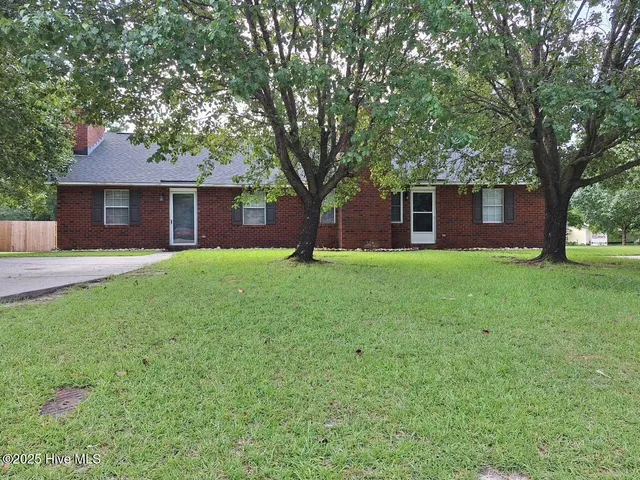 $1,050 | 2003 Coleman Drive, Unit B, Greenville, NC 27858