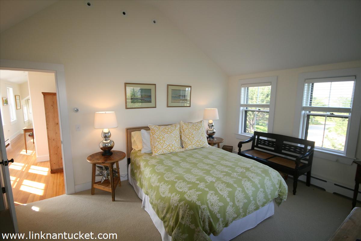 4 Wannacomet Road Nantucket, MA 02554 - Photo 12 of 15 Gallery Image 12