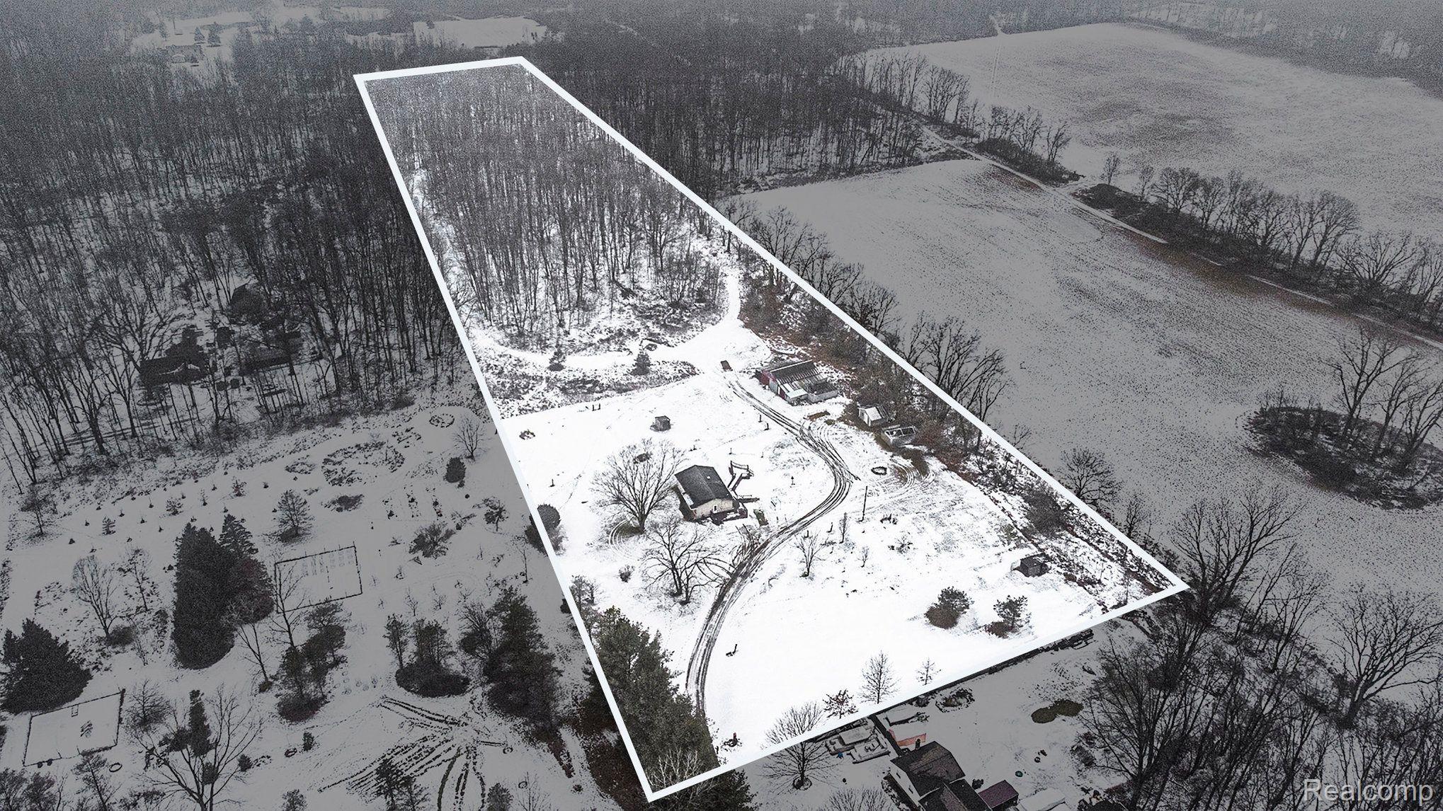 1726 Peavy Road Howell, MI 48843 - Photo 41 of 43 Gallery Image 41