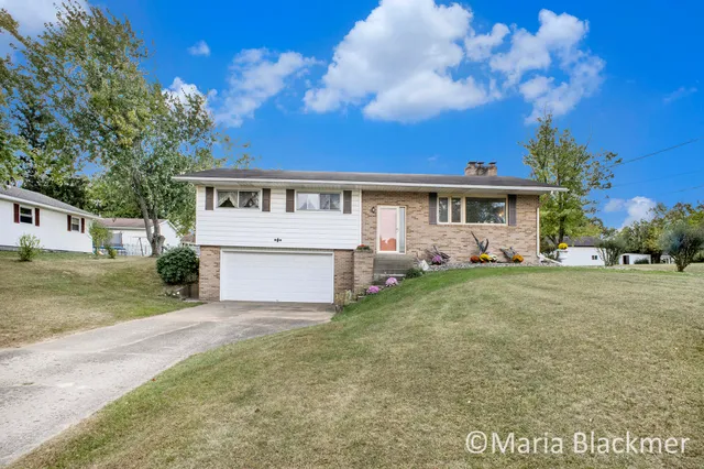 $269,900 | 193 Greenfield Drive, Ionia, MI 48846